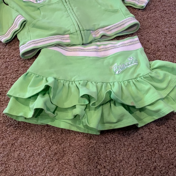 Disney 2 pc skort set - Picture 3 of 7